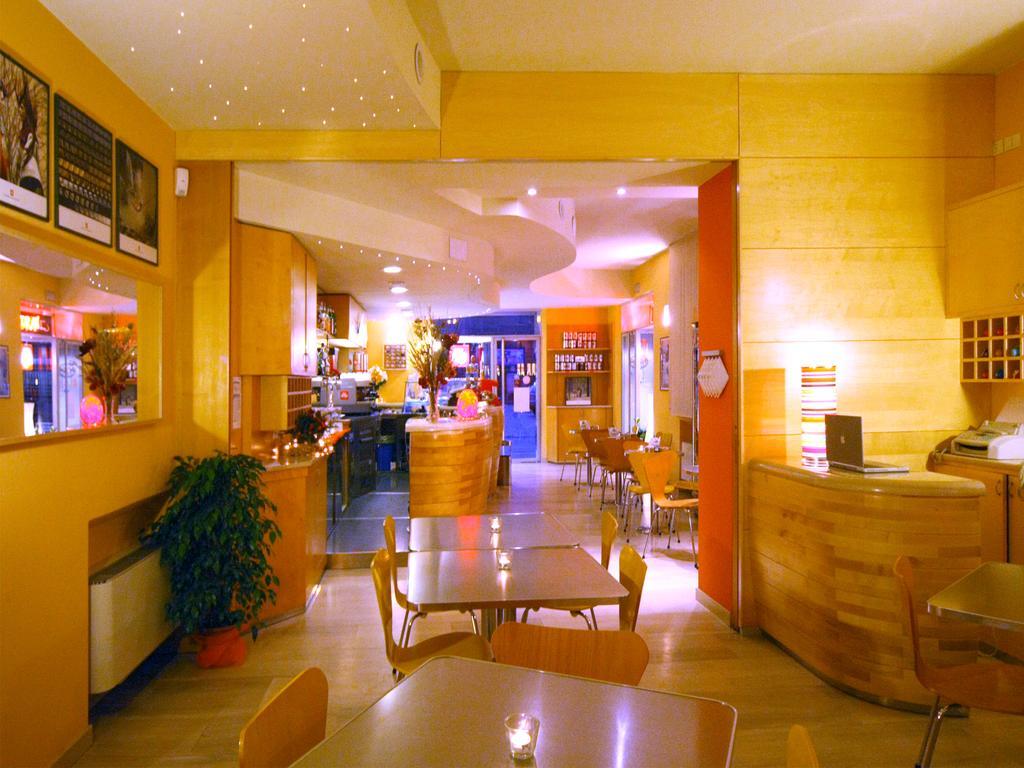 Albergo Ristorante Corsini Pavullo nel Frignano Bagian luar foto