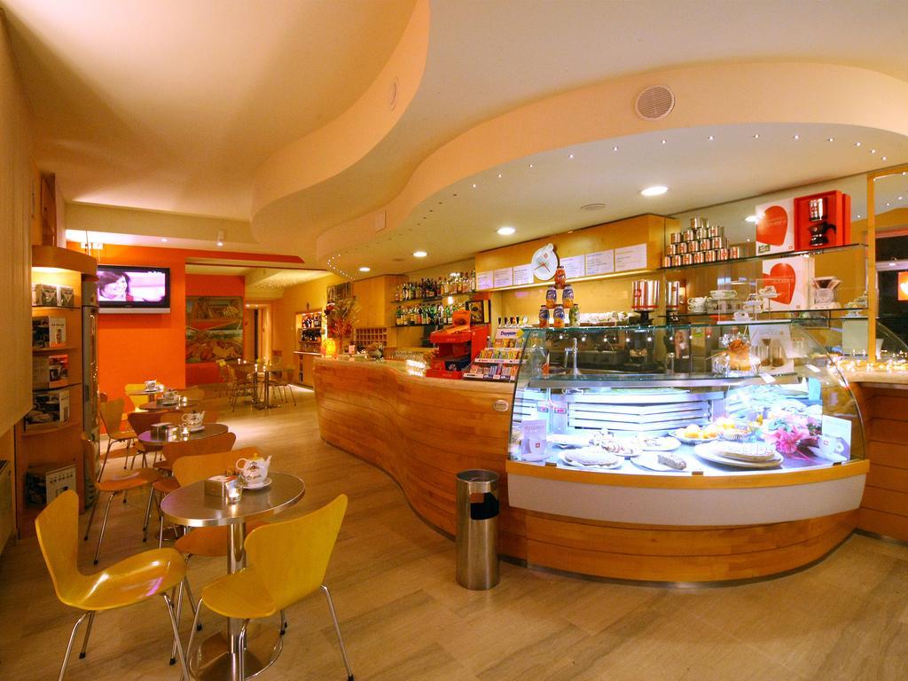 Albergo Ristorante Corsini Pavullo nel Frignano Bagian luar foto